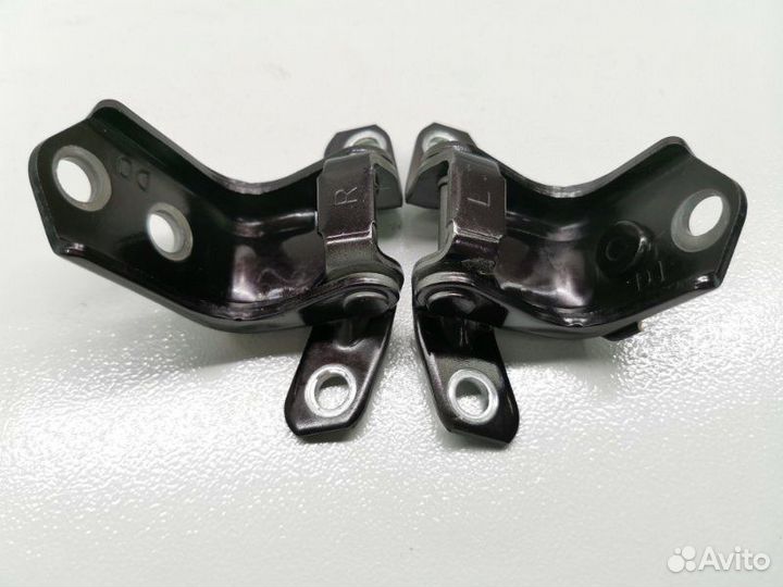 Петля двери задняя левая Mazda Cx-7 1 2.3 2008