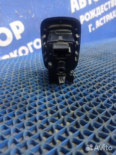 Кнопка стеклоподъемника Mercedes-Benz W169 хэтчбек