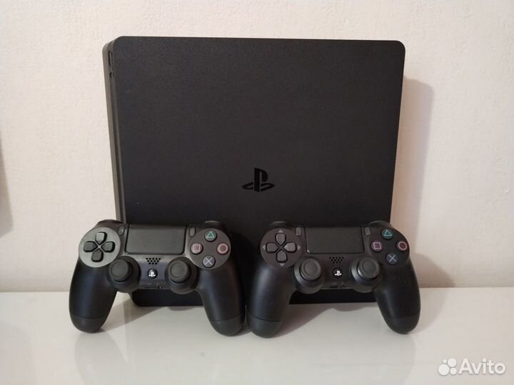 Ps4 slim + 50 игр + 2 джойстика
