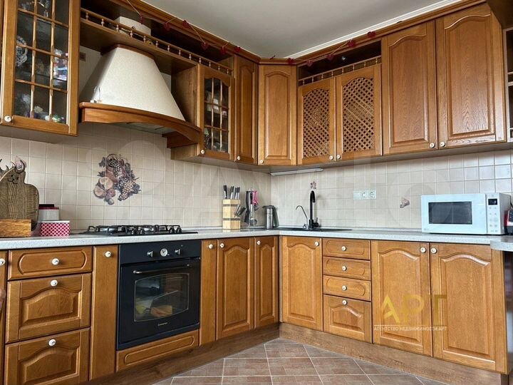 2-к. квартира, 80,2 м², 7/7 эт.