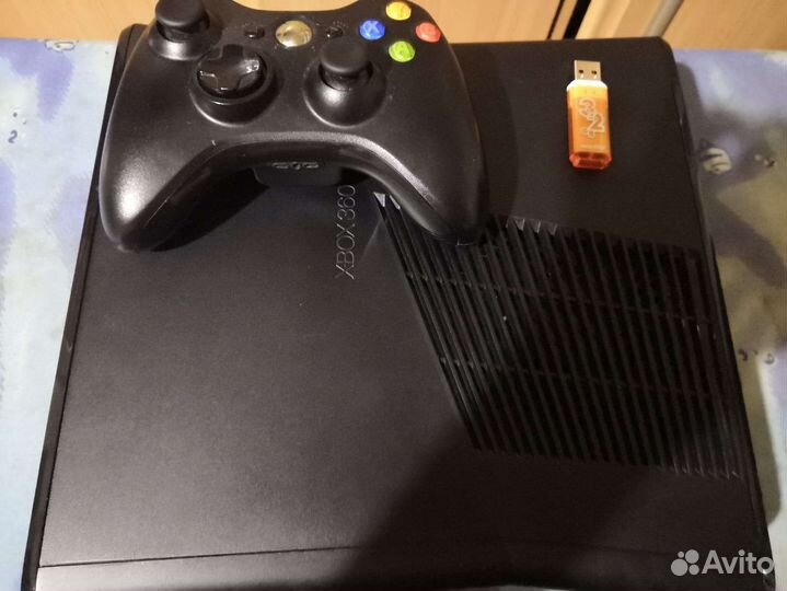 Игровая консоль Xbox 360
