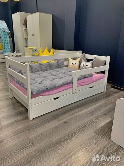 Детская кровать из массива