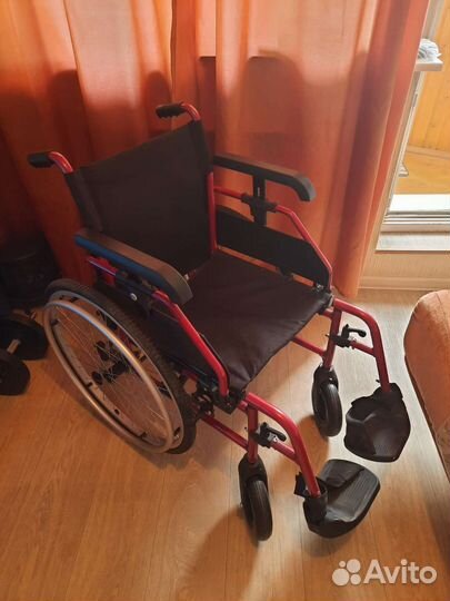 Инвалидная коляска складная бу