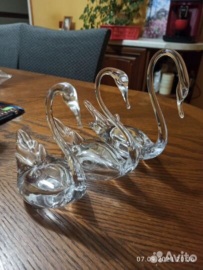 Статуэтка лебеди