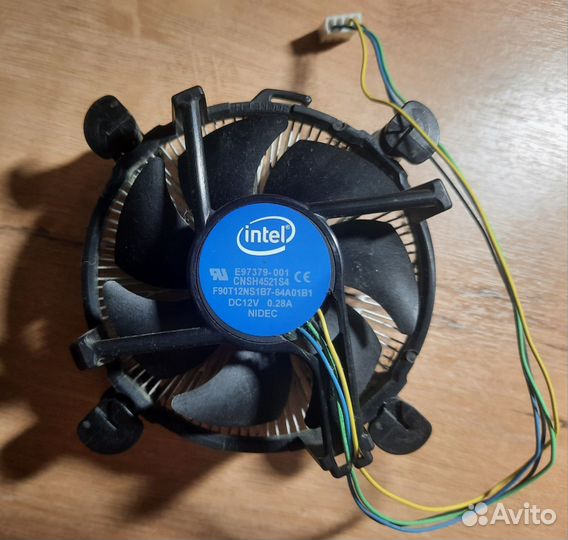 Материнская плата с процессором кулером и памятью