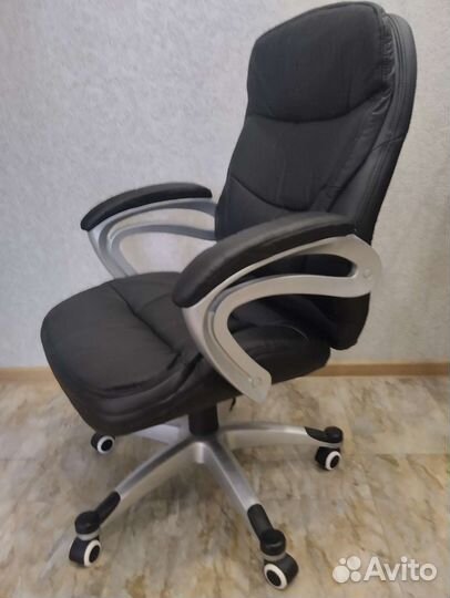 Офисное кресло, компьютерное кресло