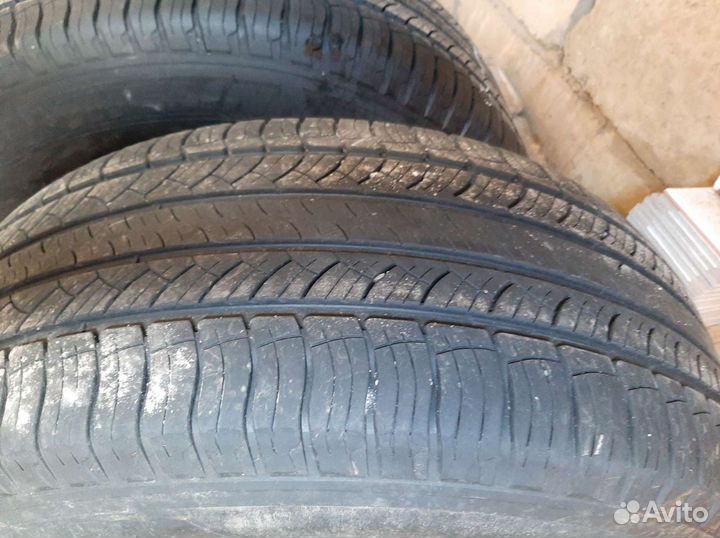 Michelin  Defender XT 285/60 R18