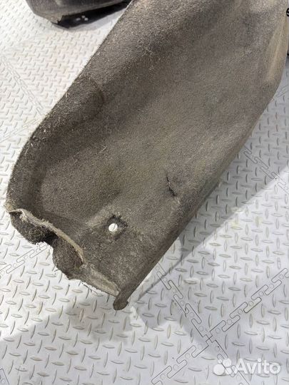 Подкрылок задний правый Toyota Corolla E150