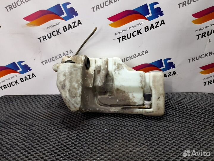 Бачок омывателя лобового стекла