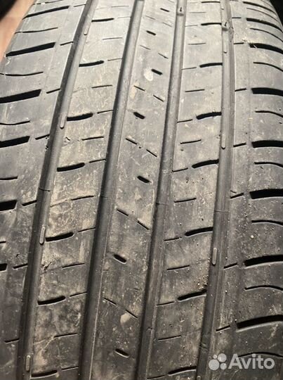 Kumho Solus SA01 Plus 215/60 R17