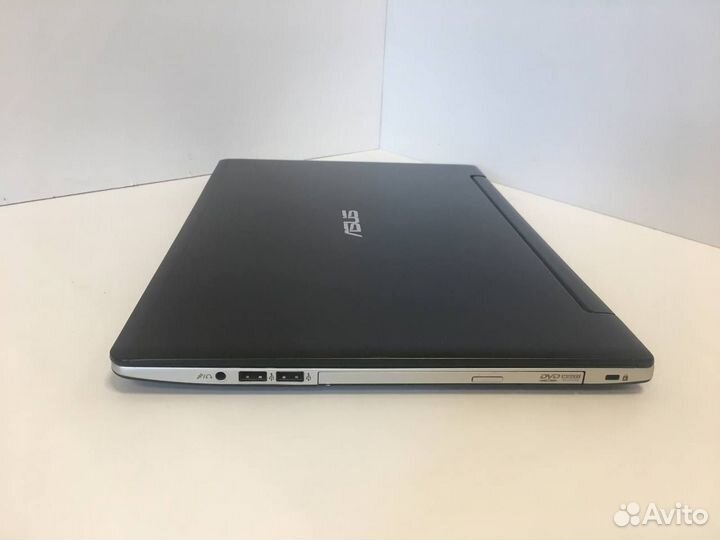 Шустрый ноутбук для учёбы и дома Asus