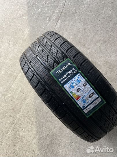 Tristar SnowPower 2 245/45 R17 99V