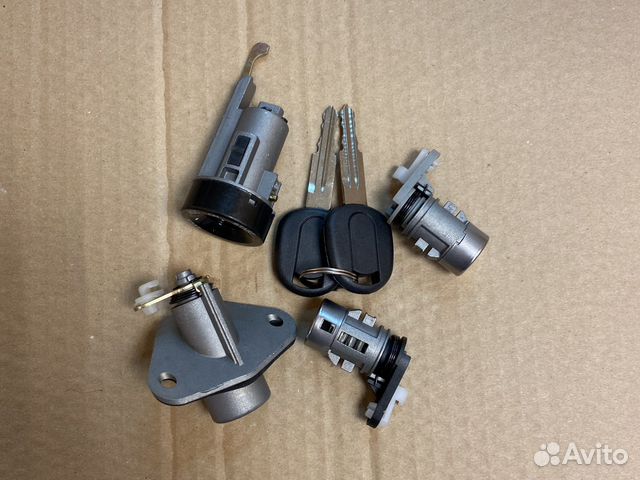 Замок зажигания с личинками Сенс Ланос Шанс