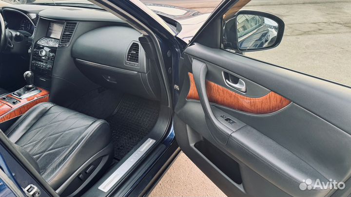Infiniti QX70 3.0 AT, 2015, 121 000 км
