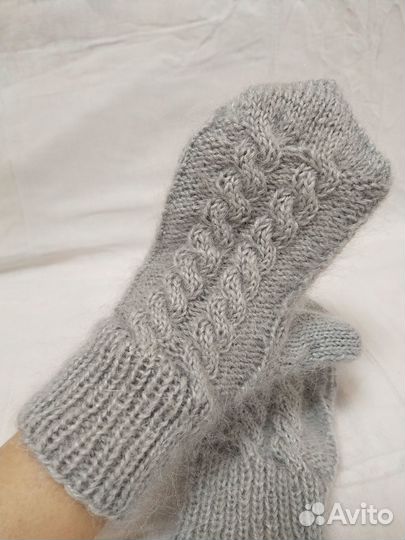 Варежки женские