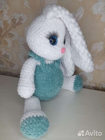 Зайчик. Символ года 2023. Игрушка вязаная крючком