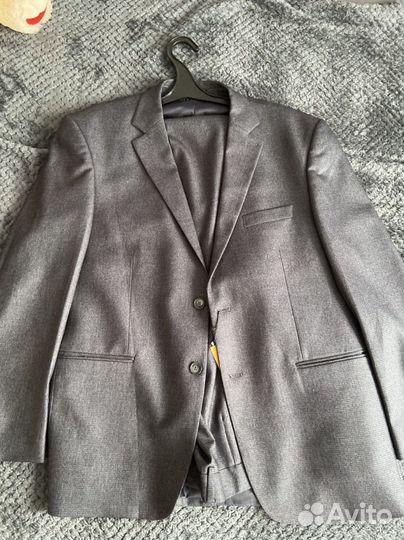 Новый мужской костюм