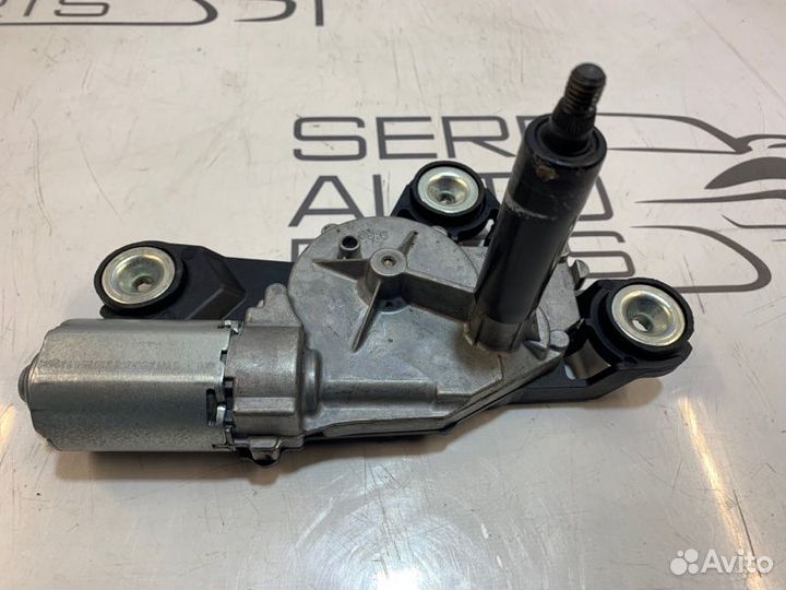 Моторчик заднего дворника Ford Focus 3 CB8 1.6L