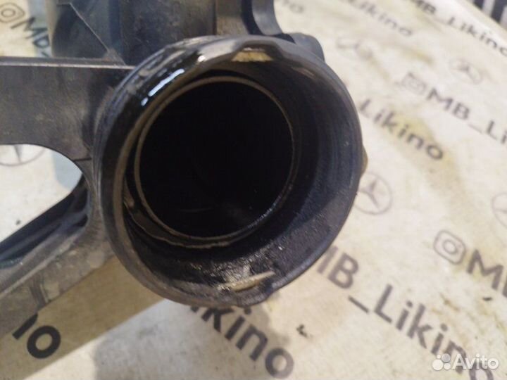 Патрубок интеркулера правый Mercedes C-Class W204