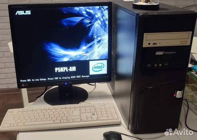Системный блок на Intel Cоre 2 Duo E8400 и монитор