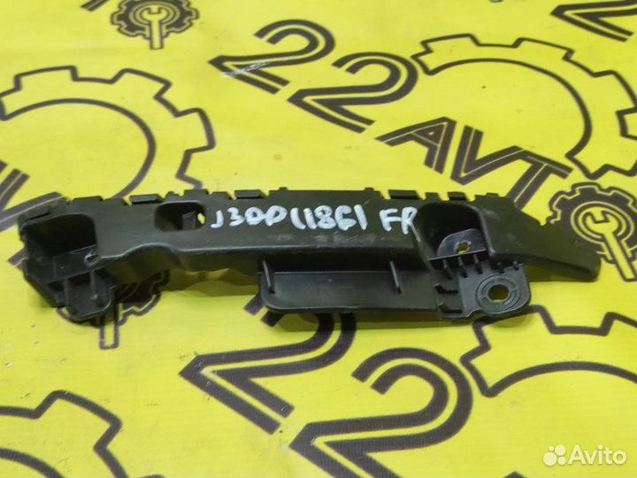 Крепление бампера переднее правое Chevrolet Cruze