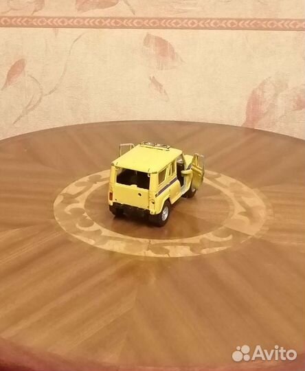 Машинка УАЗ 31514 милиция Welly