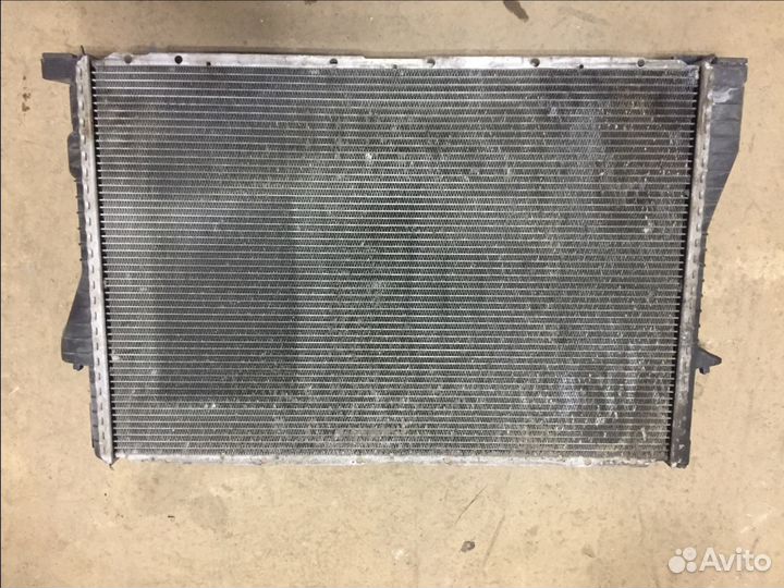 Радиатор основной behr BMW E39 535 540