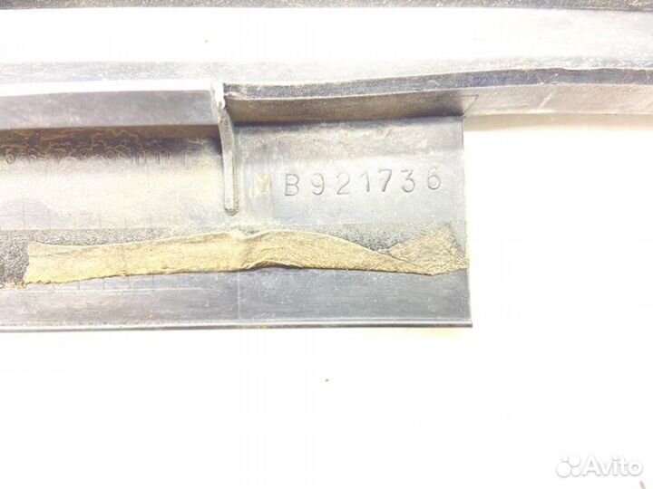 Накладка радиатора Mitsubishi Pajero V26C 4M40