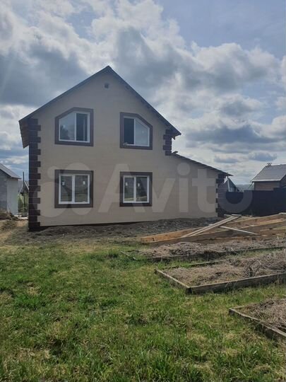 Коттедж 130 м² на участке 10 сот.