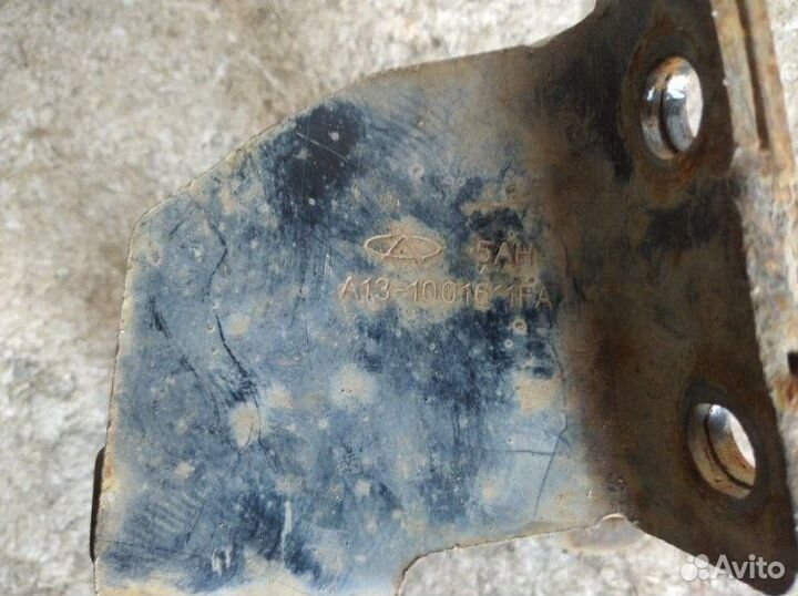 Кронштейн двигателя передний Chery Bonus А13