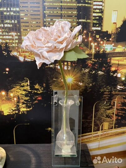 Декоративная ваза