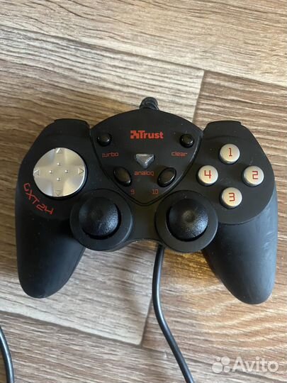 Геймпад Trust GTX24