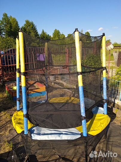 Детский батут с сеткой