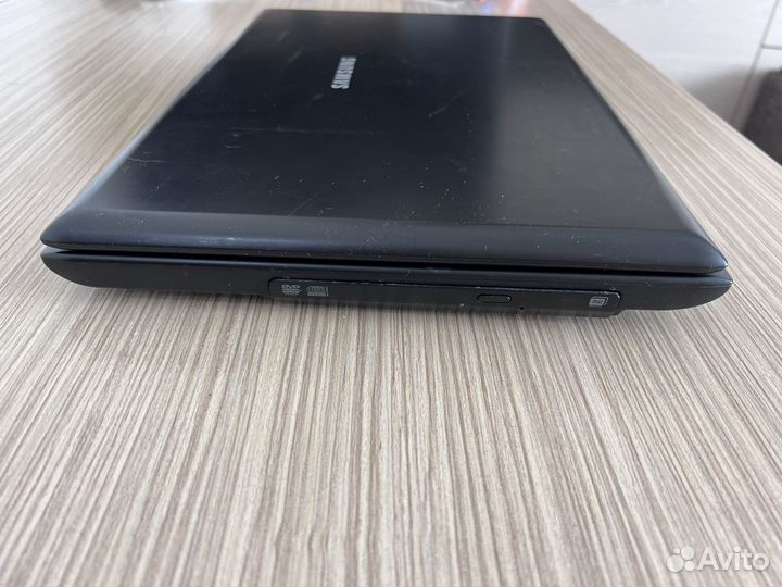 Ноутбук Samsung R519