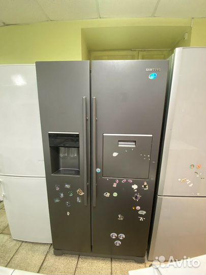 Холодильник Samsung Side-by-side