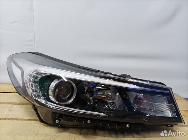 Фара правая Kia Cerato 2016