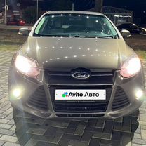 Ford Focus 1.6 AMT, 2013, 197 000 км, с пробегом, цена 951 000 руб.