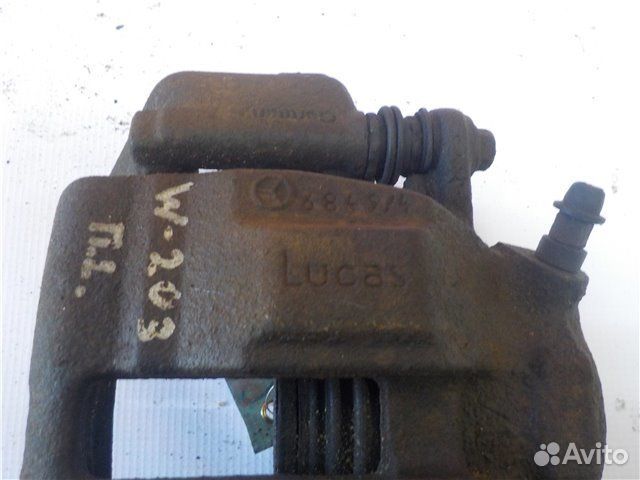 Суппорт передний левый Mercedes-Benz C-Class W203