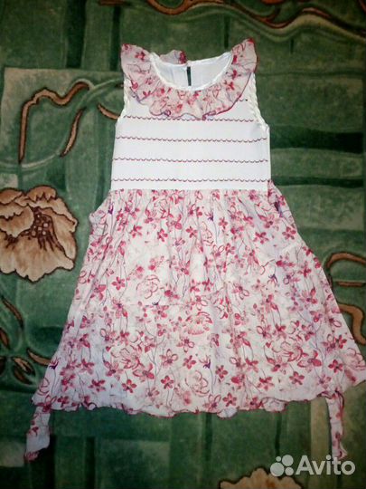 Платье на девочку