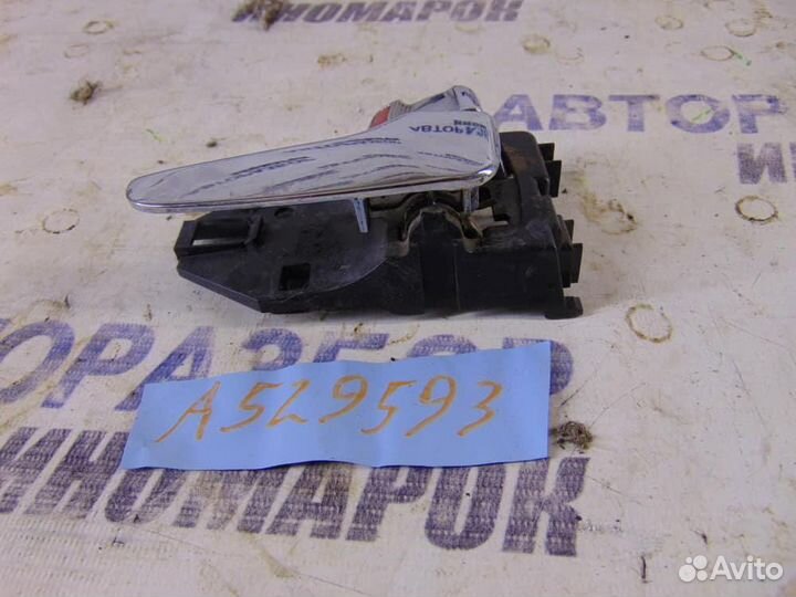 Ручка двери задней внутренняя правая для Mitsubish