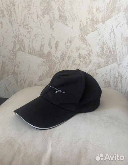 Кепка женская черная с надписью