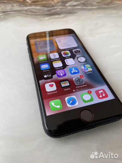 Телефон iPhone 7