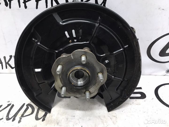 Lexus RX4 цапфа задняя левая