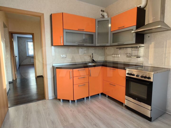 2-к. квартира, 57 м², 2/10 эт.