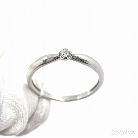 Золотое кольцо с камнем 17р