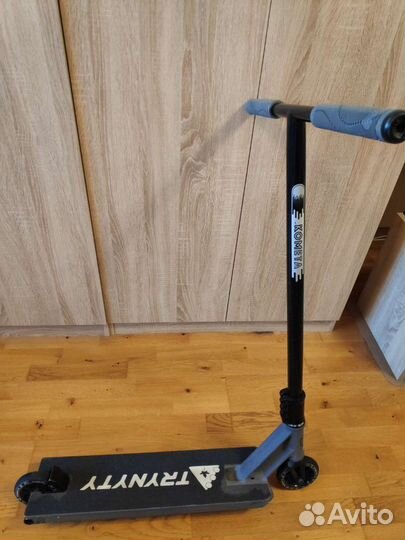 Трюковой самокат