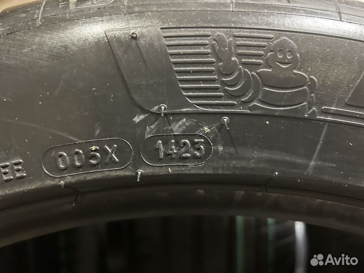 Michelin Pilot Sport 4 S 285/40 R22 и 325/35 R22 110Y