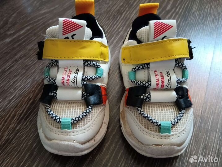 Кроссовки детские 22 размер