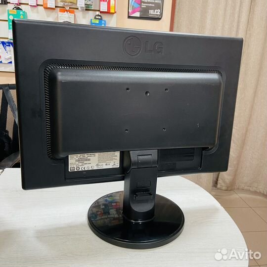 Монитор LG W1942S