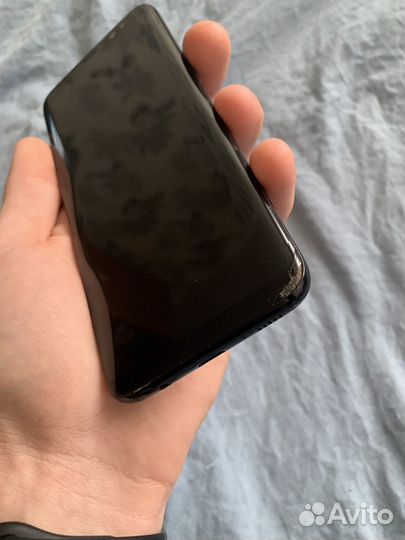 Samsung Galaxy S8, 4/64 ГБ